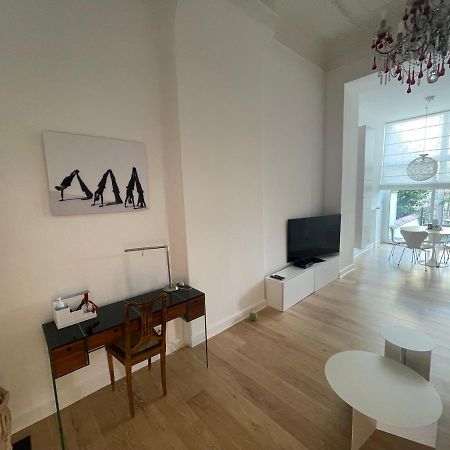 Apartment In Trendy Chatelain Center Brussels Area Little Garden Internet Wifi Екстер'єр фото