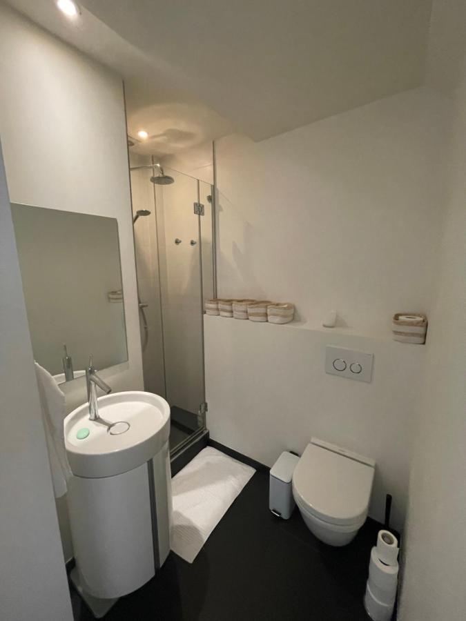 Apartment In Trendy Chatelain Center Brussels Area Little Garden Internet Wifi Екстер'єр фото