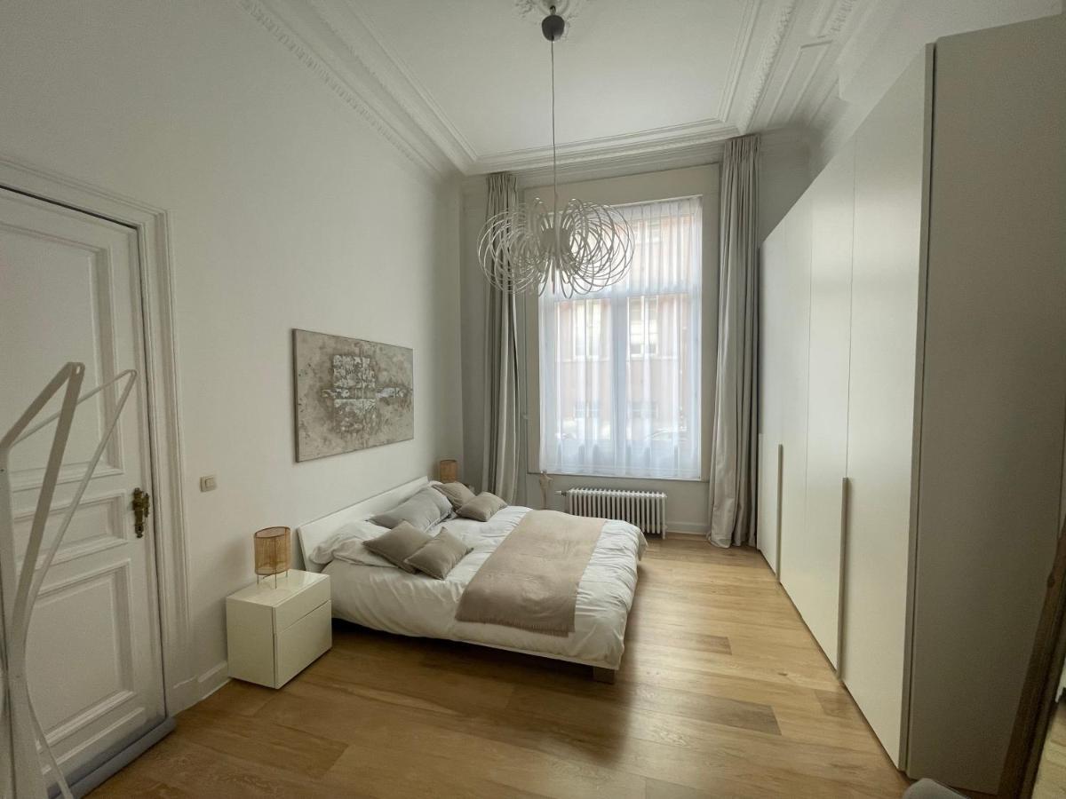 Apartment In Trendy Chatelain Center Brussels Area Little Garden Internet Wifi Екстер'єр фото